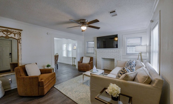 Northport House | Inviting Bama Off Main: Newly Renovated Pet-Friendly Oasis