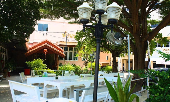 Khon Kaen Hotel | Budget-Friendly Stay at Ban Bua Resort & Hotel