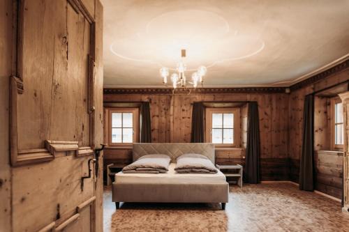 Pfalzen Apartment | Pet-Friendly Ban Hilba: Guest Rated 9.7, Ideal for Families