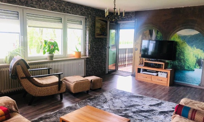Bad Steben House | Pet-Friendly BAN THAI Ferienwohnung in Bad Steben - 10/10 Rated
