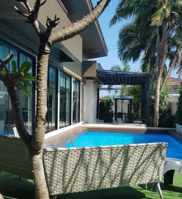 Na Chom Thian Villa | Discover Banamphur Pool Villa: 4-Star Oceanfront Oasis