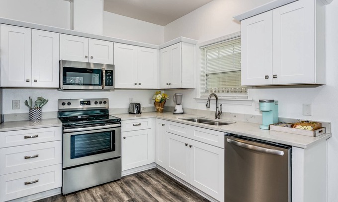 South Pensacola House | Perfect Beach Retreat: Family-Friendly Stay in Pensacola