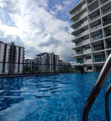 Kuching Apartment | Cozy Banana Homestay Kuching - Family-Friendly Oasis