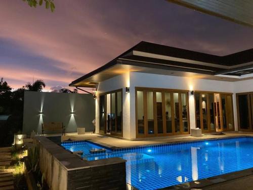 Krabi Villa | Stunning 5 Bedroom Pool Villa with Oceanfront Views