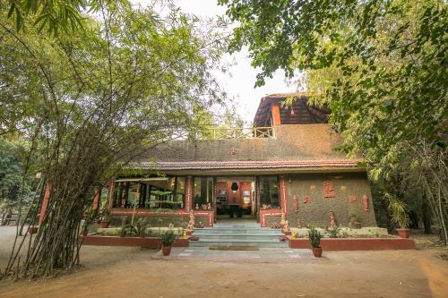Tala Cabin | Guest Rated: 9.8 Lodges in Tāla, India with Breakfast