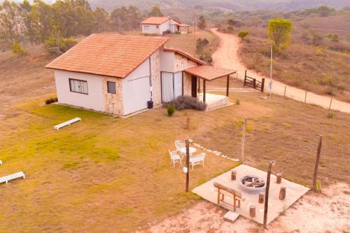 Sao Thome das Letras House | Pet-Friendly Bangalô de Pedras with Hot Tub & Family Comfort