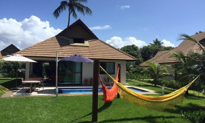 Praia dos Carneiros Cabin | Indulge in a Beachfront Bungalow at Carneiros Resort