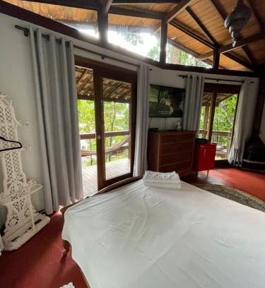 Sao Pedro da Serra House | Relaxing Bangalô na Natureza: Pet-Friendly Retreat Awaits