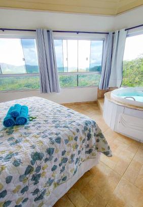 Sao Jorge Cabin | Eco-Friendly Bangalô São Jorge with Hot Tub & Breakfast