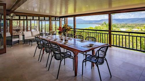 Port Douglas House | Scenic Bangalow: Enjoy the Best View in Port Douglas