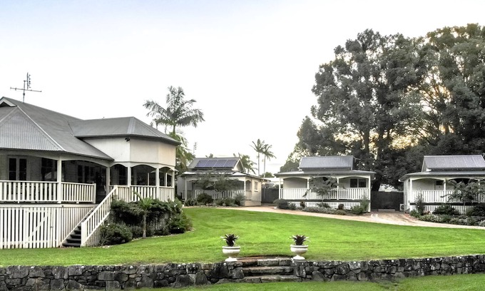 Bangalow House | Relax at Bangalow Guesthouse: 4-Star Spa & Restaurant Retreat