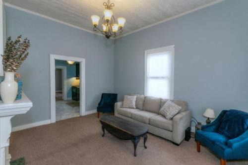 Columbus House | Idyllic Banks of the Chattahoochee Cottage Near Dining