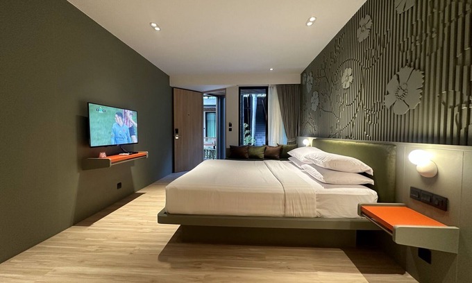 Cha-am Hotel | Cozy Banlansuan Resort with Ocean Views and Family Amenities
