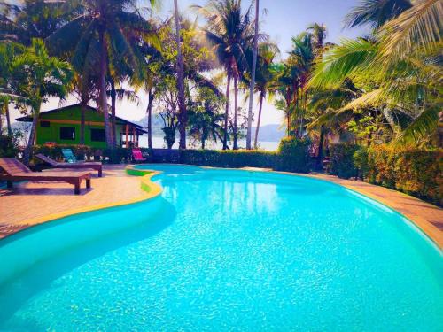 Koh Chang Tai Resort | Relaxing Retreat at Banmae Resort Kohchang with Pool & Dining