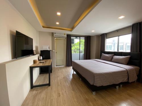 Bang Kadi Hotel | Budget-Friendly Stay at Bansuay Bangkadi with Dining Options