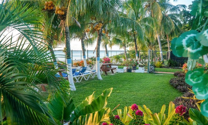Brighton House | Beachfront Bliss at Banyan Beach House Villa - Guest Rated 9/10