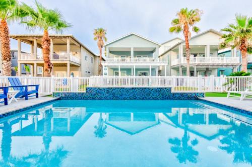 Port Aransas House | Relax at Banyan Blue BB969 with Pool & Family Amenities