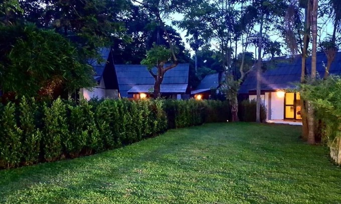 Rayong Hotel | Guest Rated Banyan Resort at Rayong: Breakfast & Family Friendly