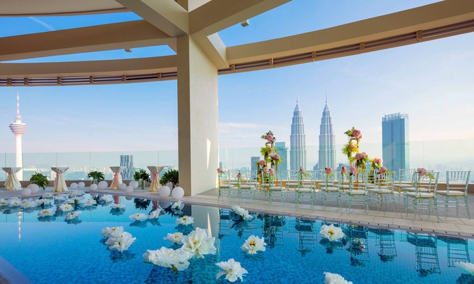 Golden Triangle Hotel | Elegant Banyan Tree Kuala Lumpur: 5-Star Retreat with Spa