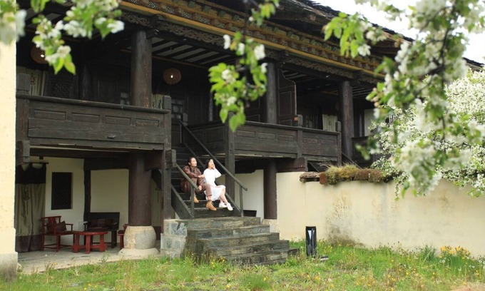 Shangri-La Hotel | Elegant Banyan Tree Ringha: Spa, Dining, and Family-Friendly