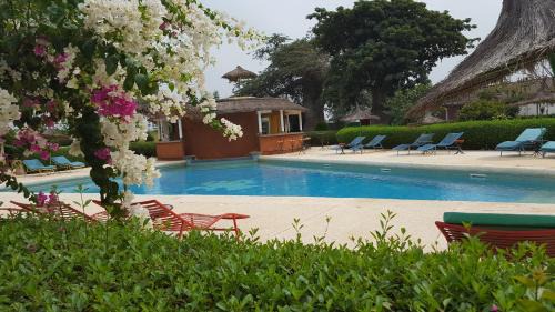 Nguekhokhe Hotel | Enjoy Baobab Soleil: Pet-Friendly Retreat with Pool & Breakfast
