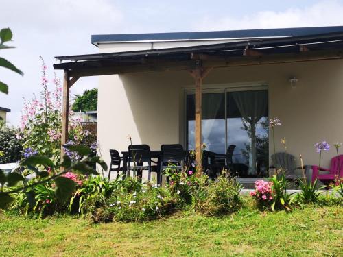 Ploubazlanec House | Relax at Baradoz: Pet-Friendly Oceanfront Retreat