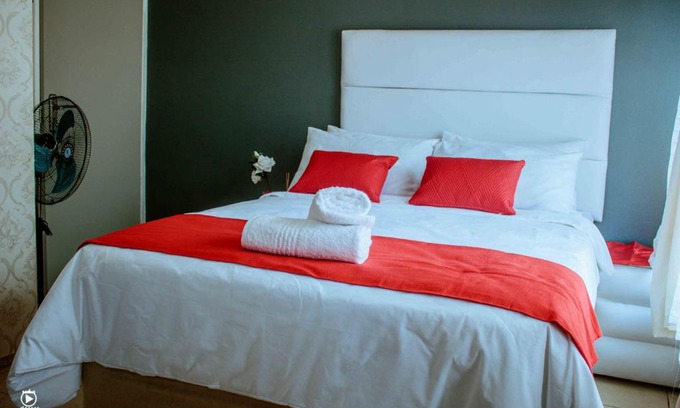 Umtata Cabin | Budget-Friendly Stay at BARAKA Mtata - Book Your Escape!
