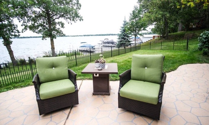 Detroit Lakes House | Experience Barbara Beach on Lake Sallie with Pool & Ocean Views