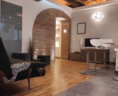 Roman Quarter Apartment | Barbaroux 7 - Cozy Apartment in Central Turin with Breakfast