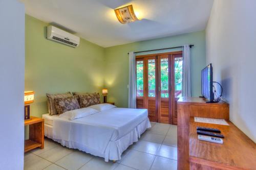 Itacare Hotel | Experience Relaxation at Barcaça Pousada with Pool & Spa