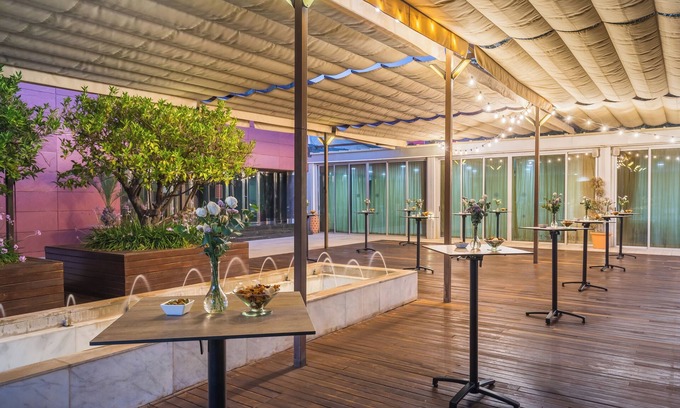 Figares Hotel | Experience Elegance at Barceló Granada Congress Hotel