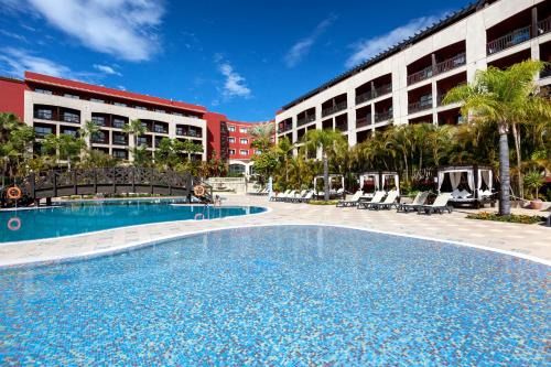 Guadalmina Hotel | Elegant Barceló Marbella: Oceanfront Relaxation Awaits