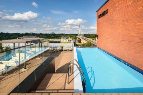 Powisle Hotel | Discover Barceló Warsaw Powiśle: 4-Star Comfort Awaits