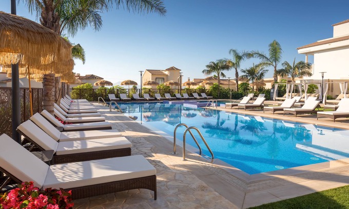 La Colina Hotel | Discover Barcelo La Nucía Hills: 5-Star Family Retreat