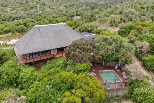 Addo Cabin | Inviting Barefoot Addo Elephant Lodge with Oceanfront Bliss