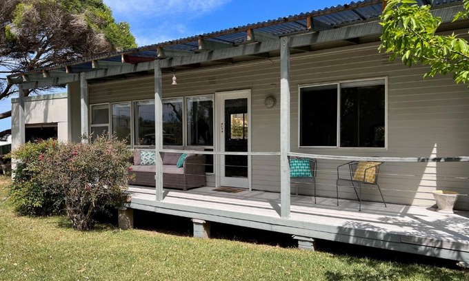 Tomakin House | Ocean View Retreat at Barefoot Bungalow for Families