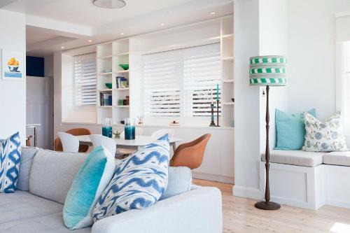 Bronte Apartment | Relax at Barefoot in Bronte - Family-Friendly Retreat