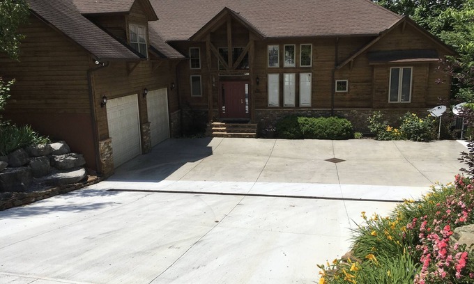 Big Creek House | Unforgettable Barefoot Landing: Lakefront with Hot Tub & Game Room