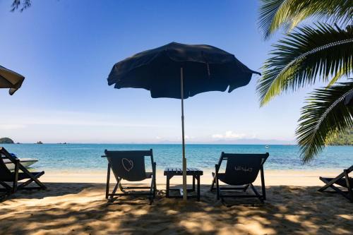 Ranong House | Beachfront Haven: Barefoot Project with Pet-Friendly Perks