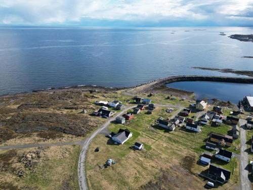 Kiberg Apartment | Enchanting Barents Sea Window: Family-Friendly Retreat