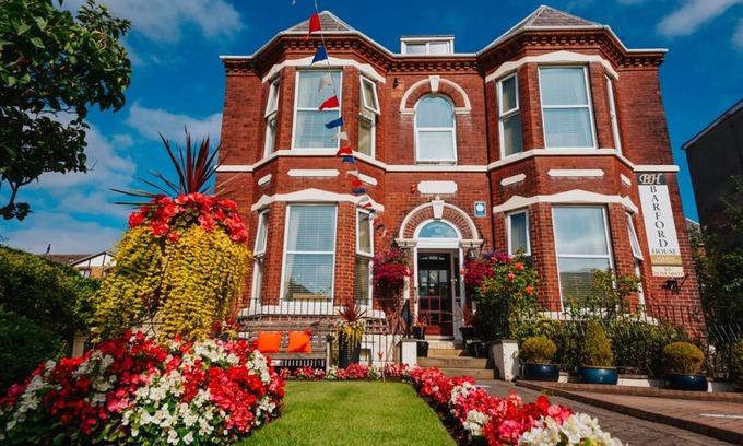 Southport Apartment | Family-Friendly Barford House: Self-Catering in Southport