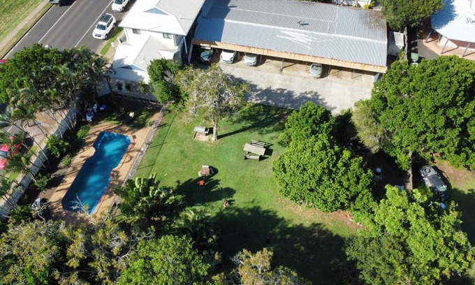 Bargara Hotel | Budget-Friendly Bargara Beach Motor Inn: Pet Welcoming Retreat