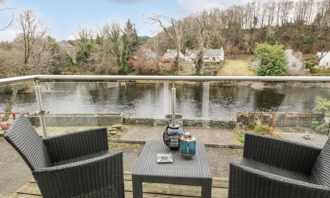 Newton Stewart House | Pet-Friendly Barley Cottage: 4-Star Stay with High Ratings