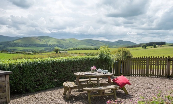 Cornhill on Tweed Cottage | Barley Hill Cottage: Idyllic Countryside Retreat with Views