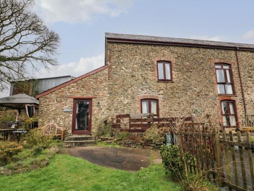 Okehampton House | Pet-Friendly Barley Meadow with Great Guest Reviews