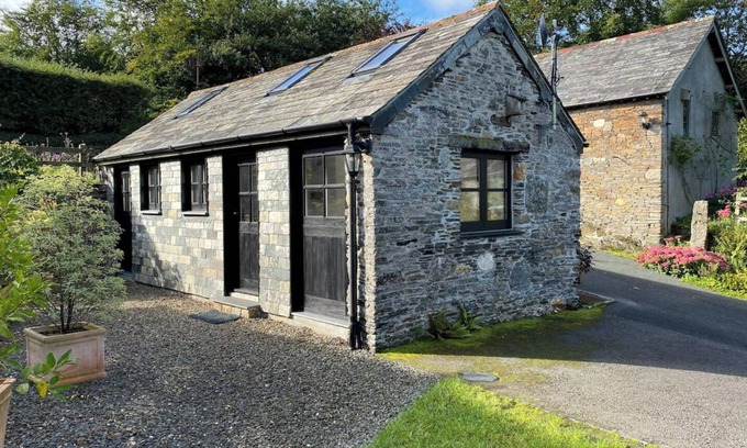 Boscastle Cottage | Serene Barn and Stables Surrounded by Gardens & Nature