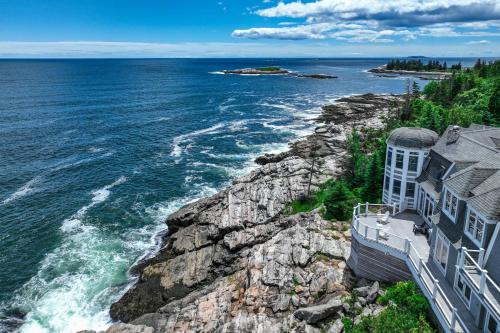Georgetown House | Cozy Barn at the Beach - Family-Friendly Retreat Awaits