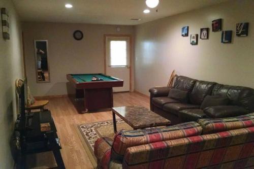 Saint Joe House | Cozy Barn House: Family and Pet Friendly Retreat