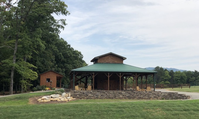 King House | Mountain View Barn Loft Near Hanging Rock State Park