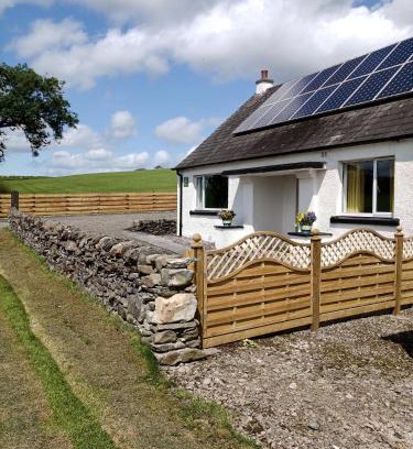 Dumfries House | Exceptional Barnbackle Cottage: Pet & Child Friendly Retreat